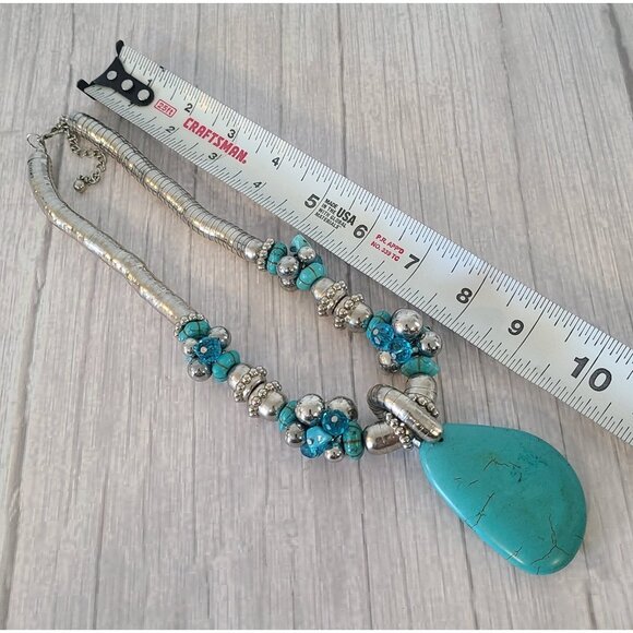 Chunky Howlite Turquoise Color Beaded Silver Tone Statement Necklace - Picture 5 of 11